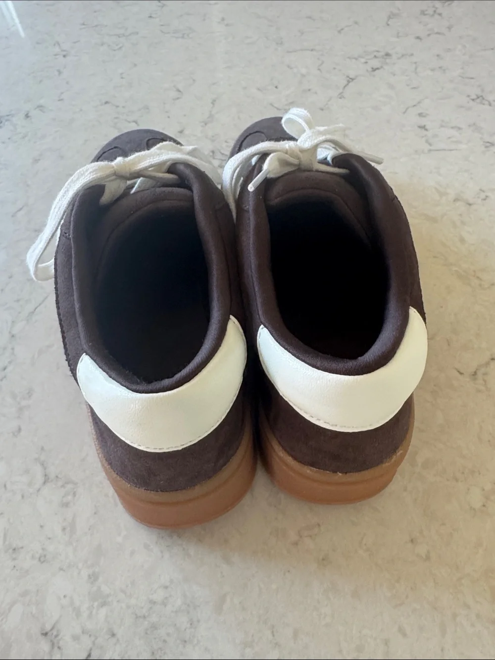 NWOT Madden NYC Platform Sneakers in Chocolate Brown with White Stripe women’s 9